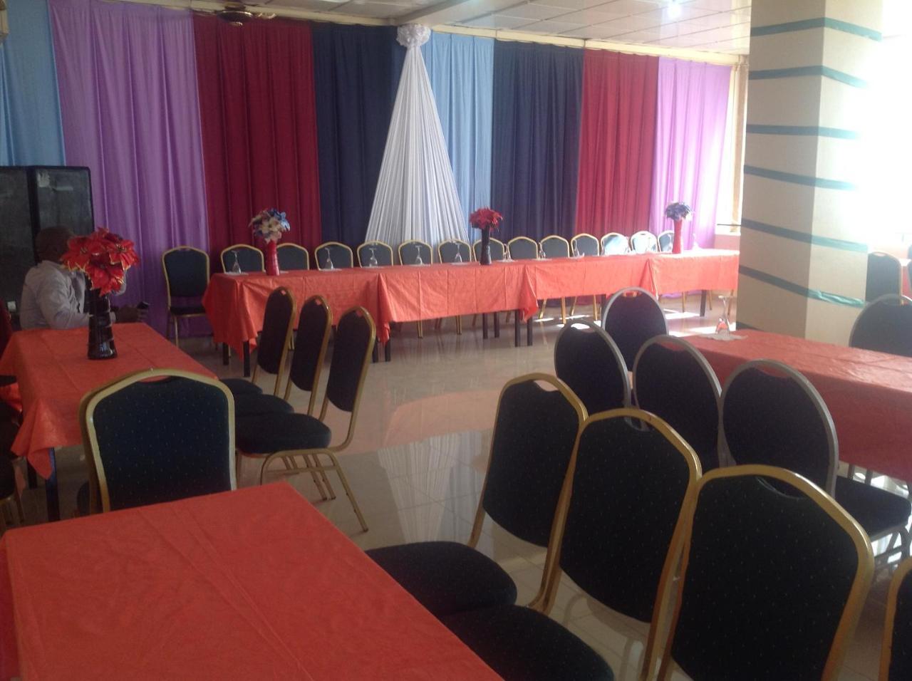Weaver'S Hotel Abuja Luaran gambar
