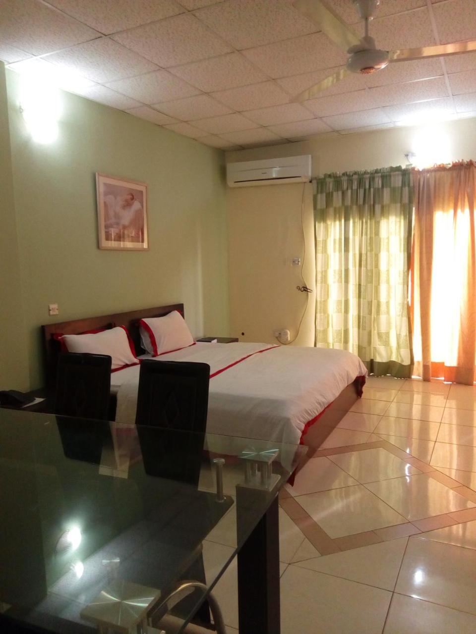 Weaver'S Hotel Abuja Luaran gambar