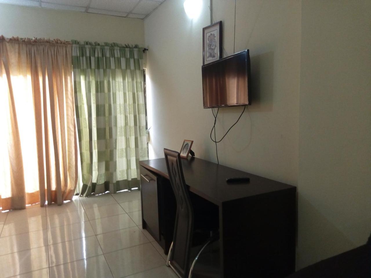Weaver'S Hotel Abuja Luaran gambar